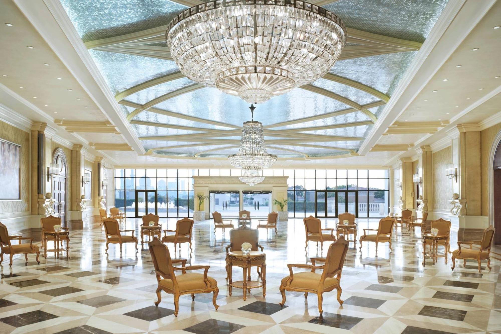 The Ritz-Carlton Abu Dhabi, Grand Canal Extérieur photo Lobby